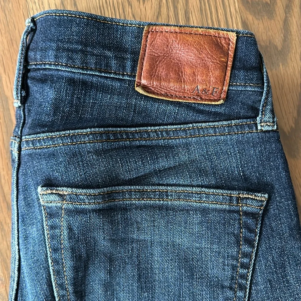 Abercrombie & Fitch Men’s Felix Super Slim Jeans sz 28/30 Dark Wash Straight Leg